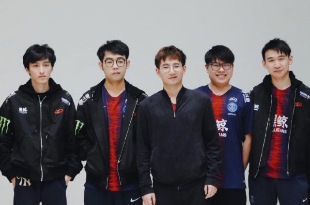 无人机逐步 无人机逐步